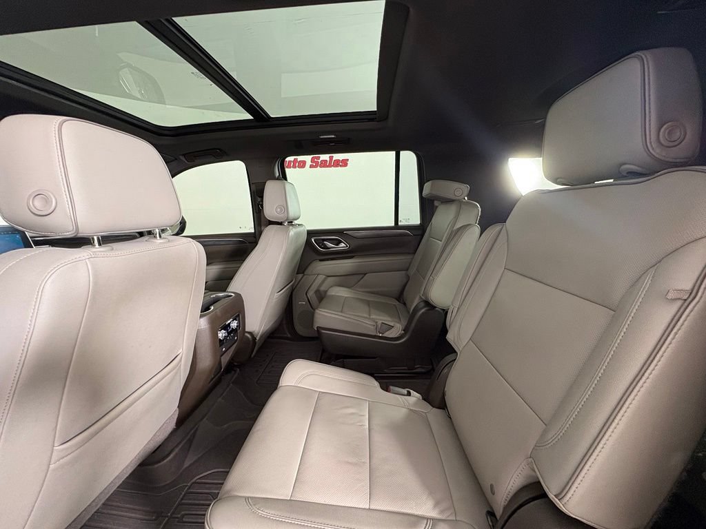 Used 2023 GMC Yukon XL SLT AWD/4WD image 40
