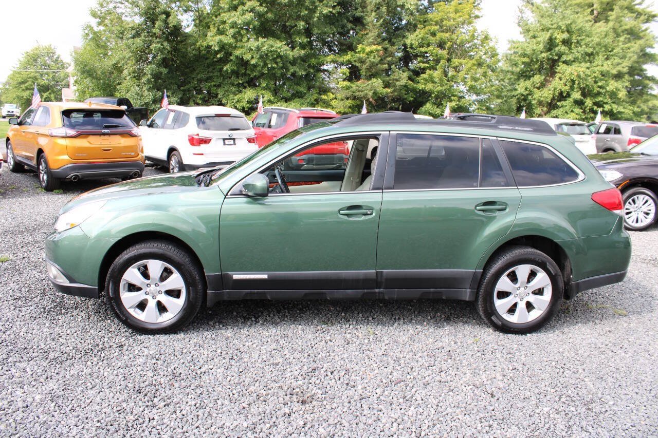 Used 2011 Subaru Outback 2.5i Limited AWD/4WD image 10