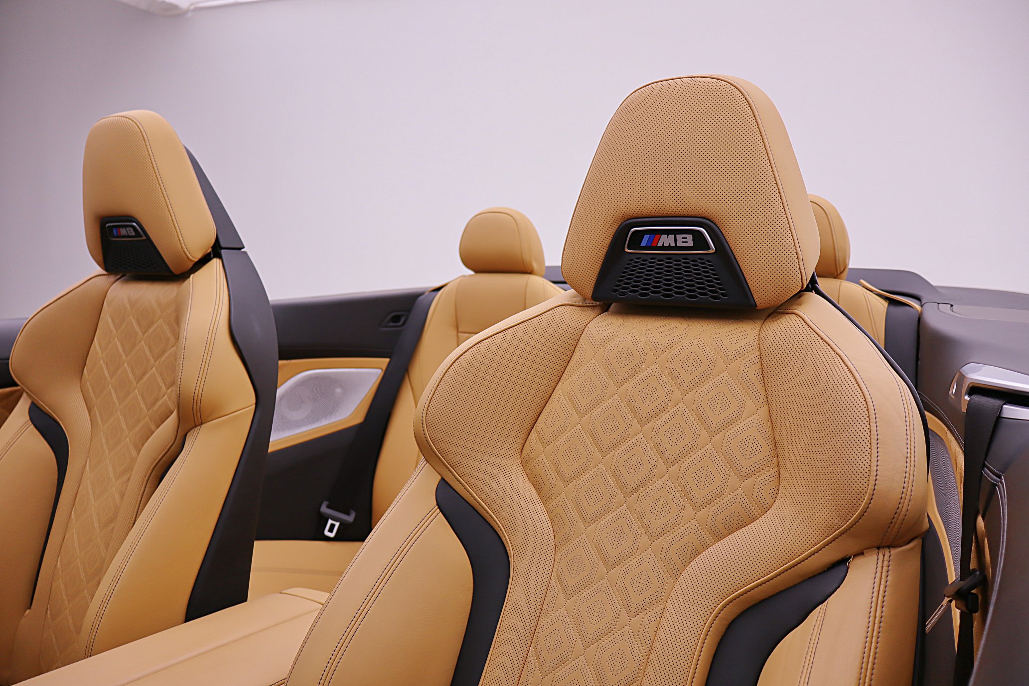 Used 2020 BMW M8 Convertible w/ M Driver's Package image 33