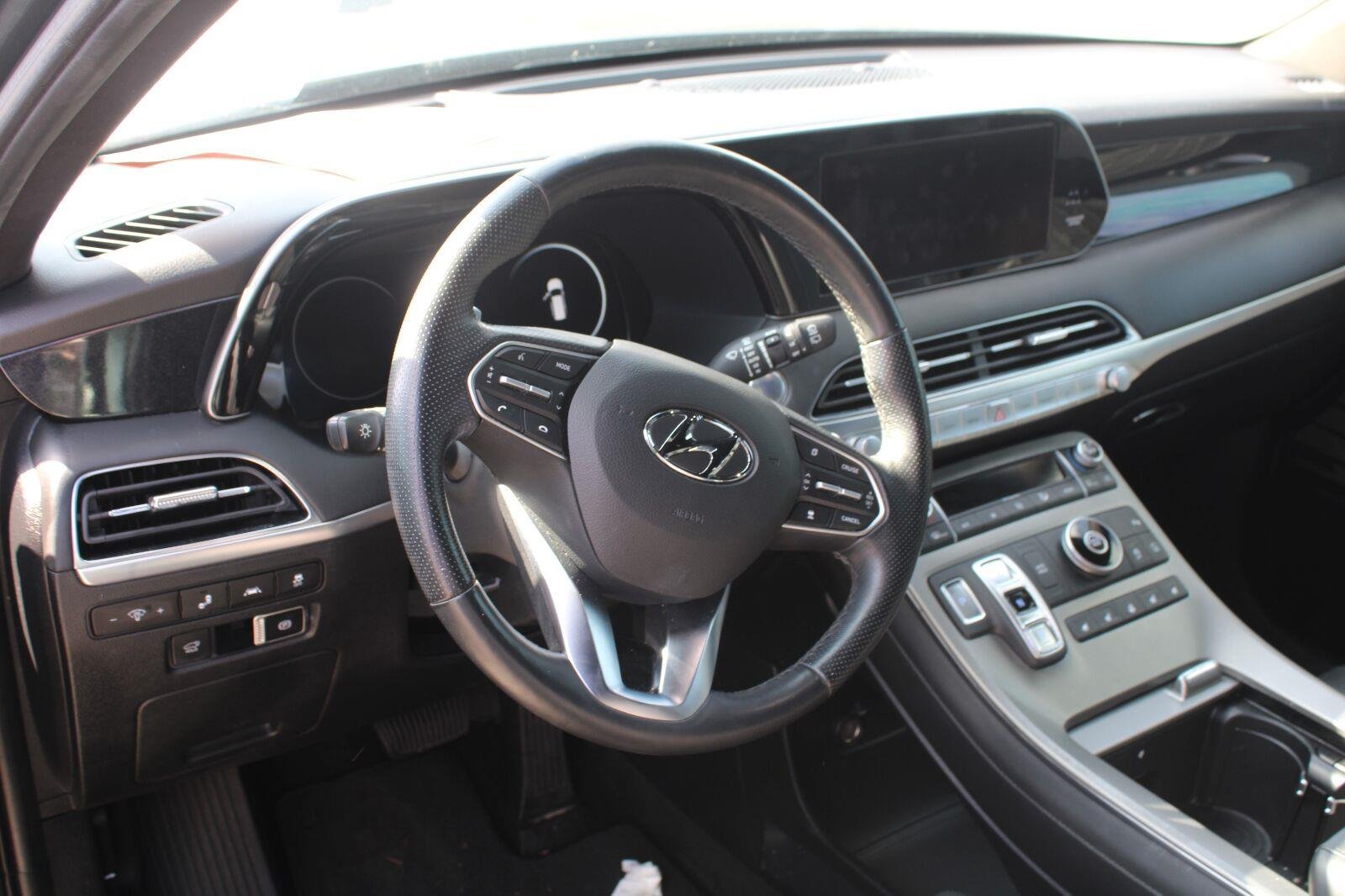 Used 2022 Hyundai Palisade Calligraphy w/ Cargo Package FWD image 9