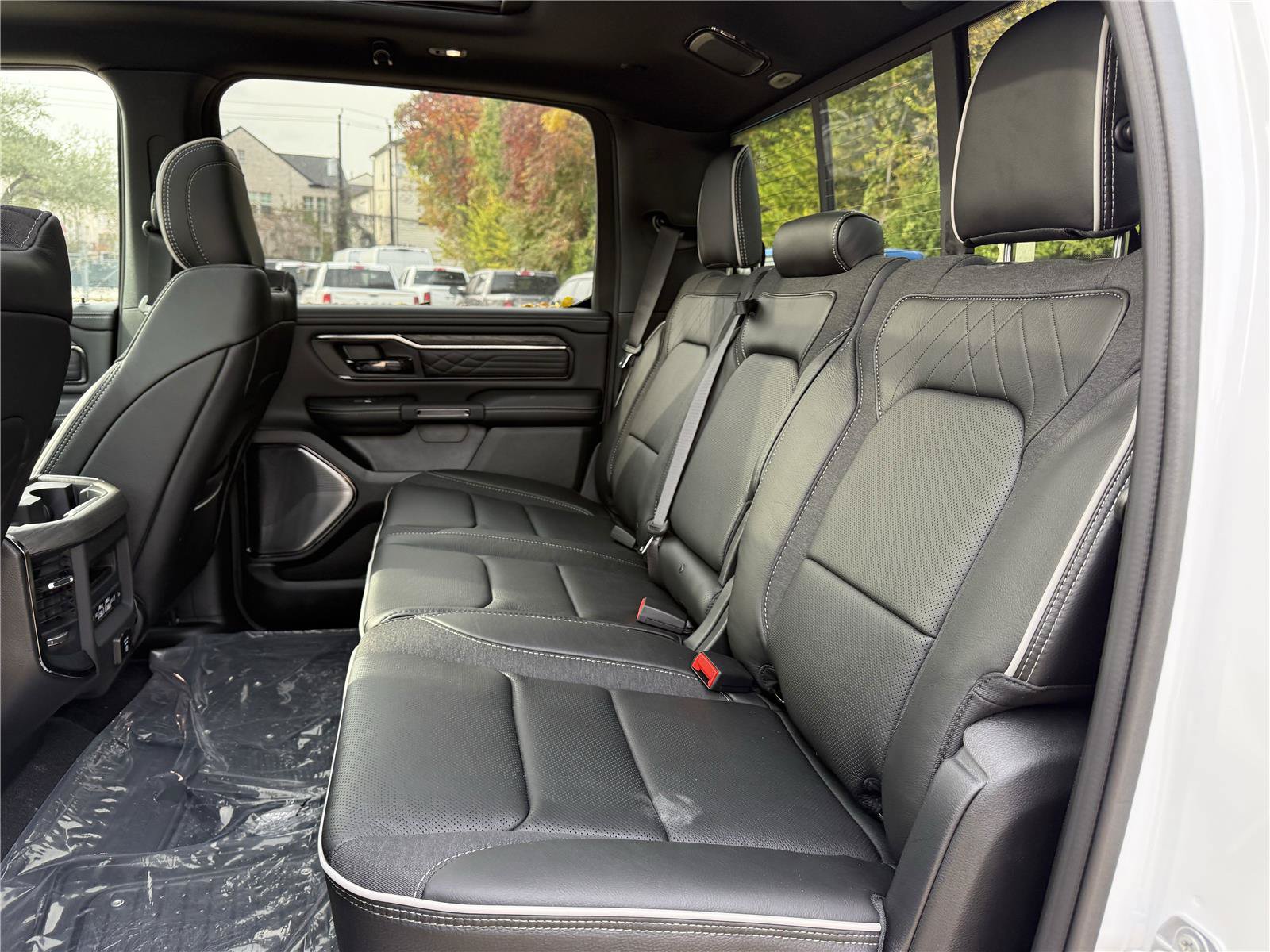 New 2025 RAM 1500 Limited AWD/4WD image 17