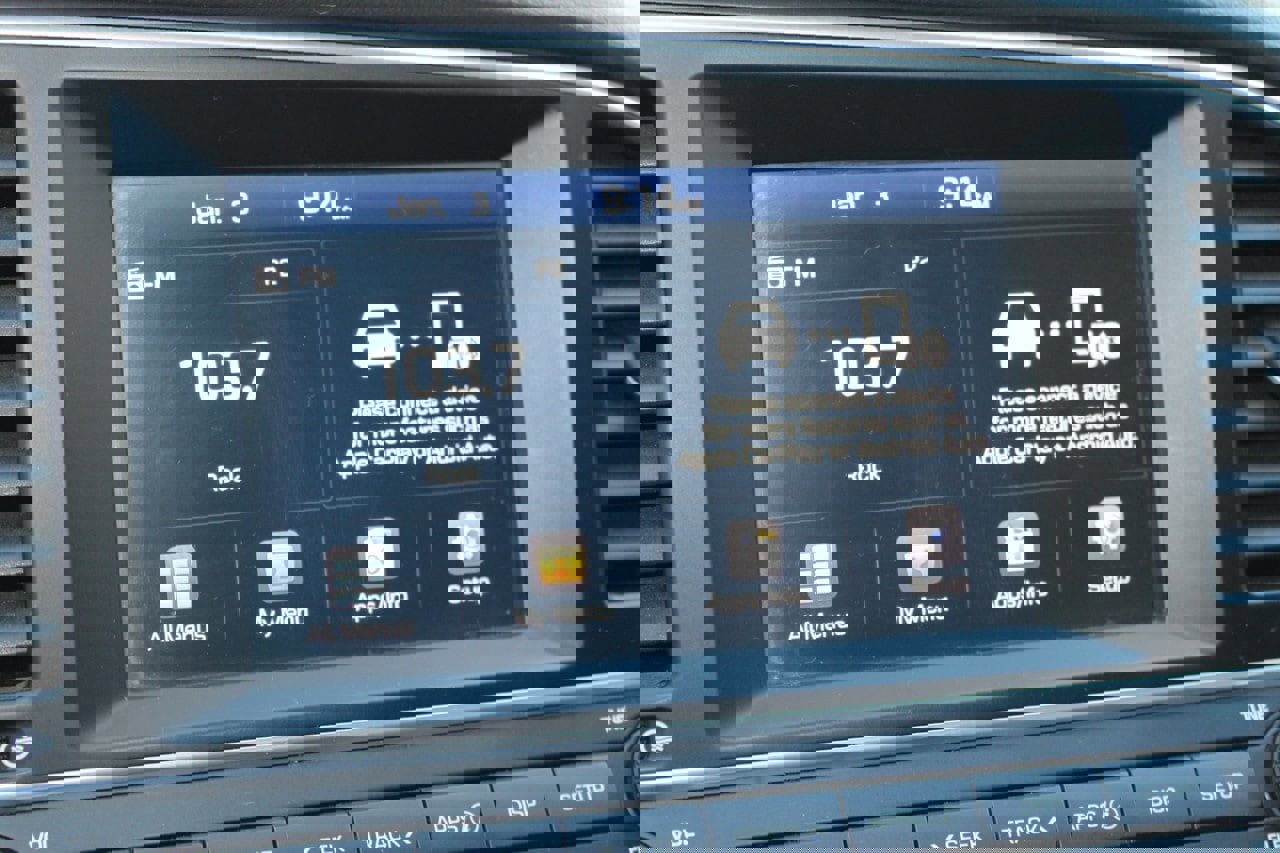 Used 2017 Hyundai Elantra SE image 8