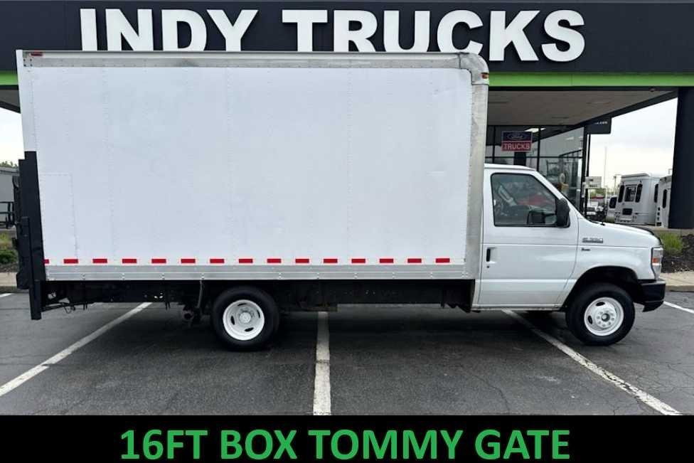 Used 2018 Ford E-350 and Econoline 350 Super Duty w/ Power Windows & Locks Group RWD image 1