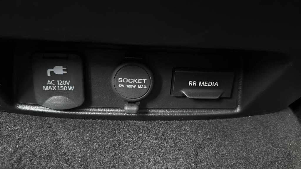 Used 2020 Nissan Armada Platinum w/ Platinum Reserve Package image 19