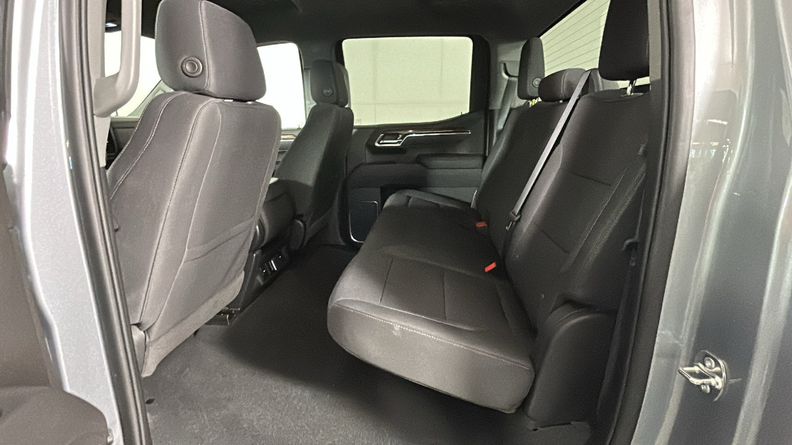 Used 2026 Chevrolet Silverado 1500 LT AWD/4WD image 31