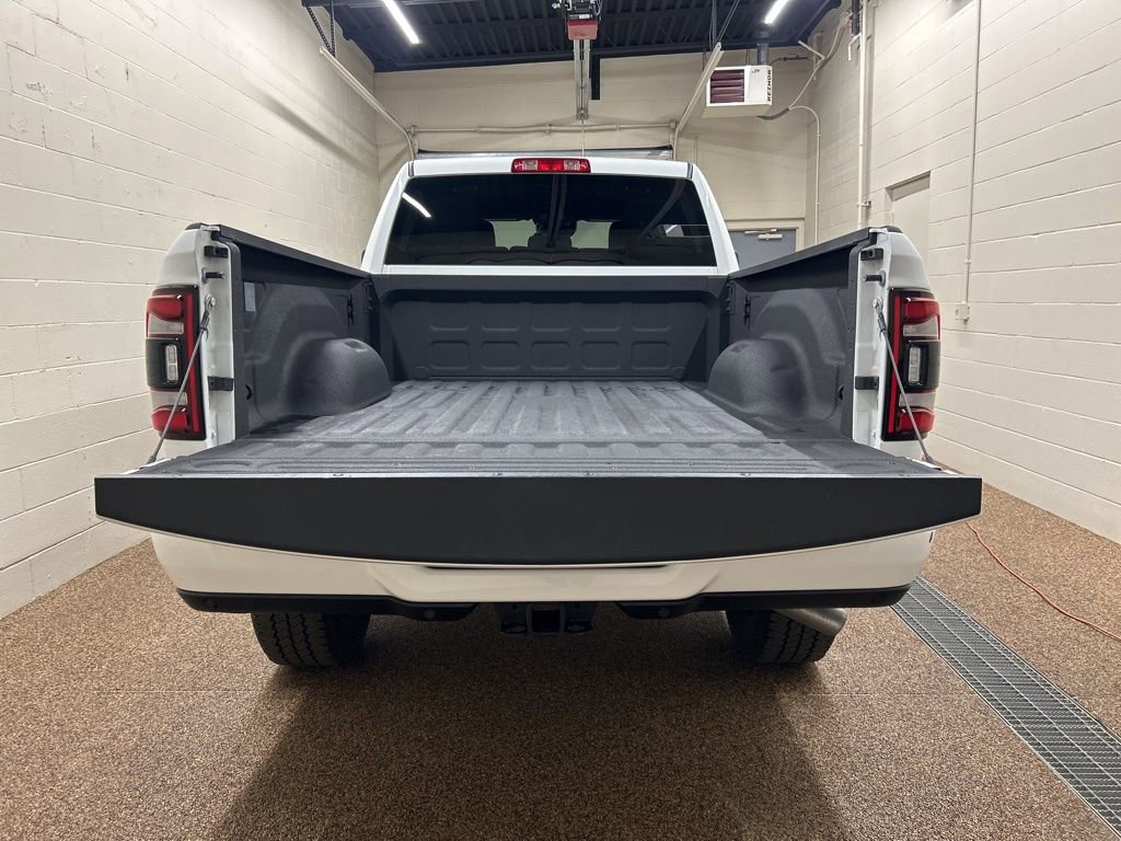 Used 2024 RAM 2500 Big Horn w/ Night Edition AWD/4WD image 11