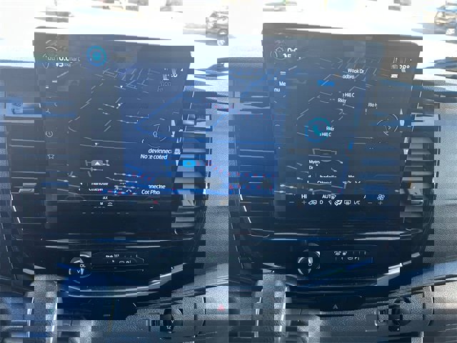 Used 2023 Ford Transit 350 XLT image 19