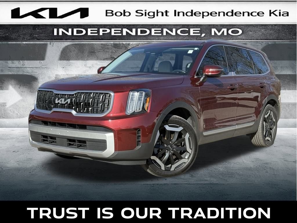 Certified 2023 Kia Telluride EX w/ EX Captain's Chair Package image 1