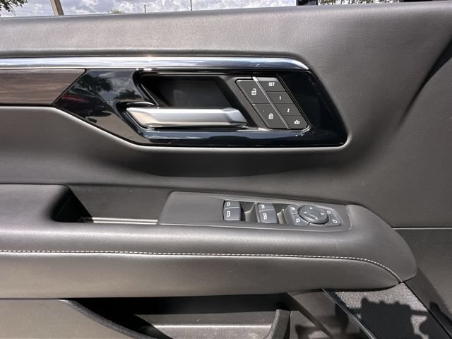 Certified 2025 Chevrolet Suburban LT w/ Comfort Package RWD image 21
