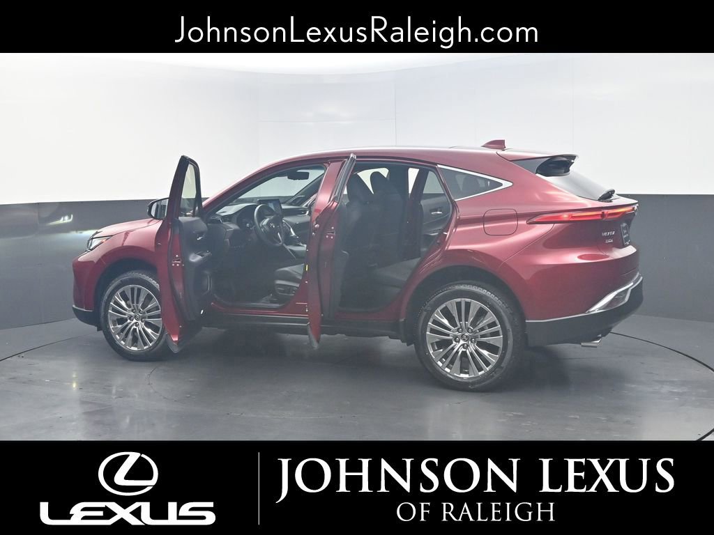 Used 2021 Toyota Venza Limited w/ Advanced Technology Package image 29