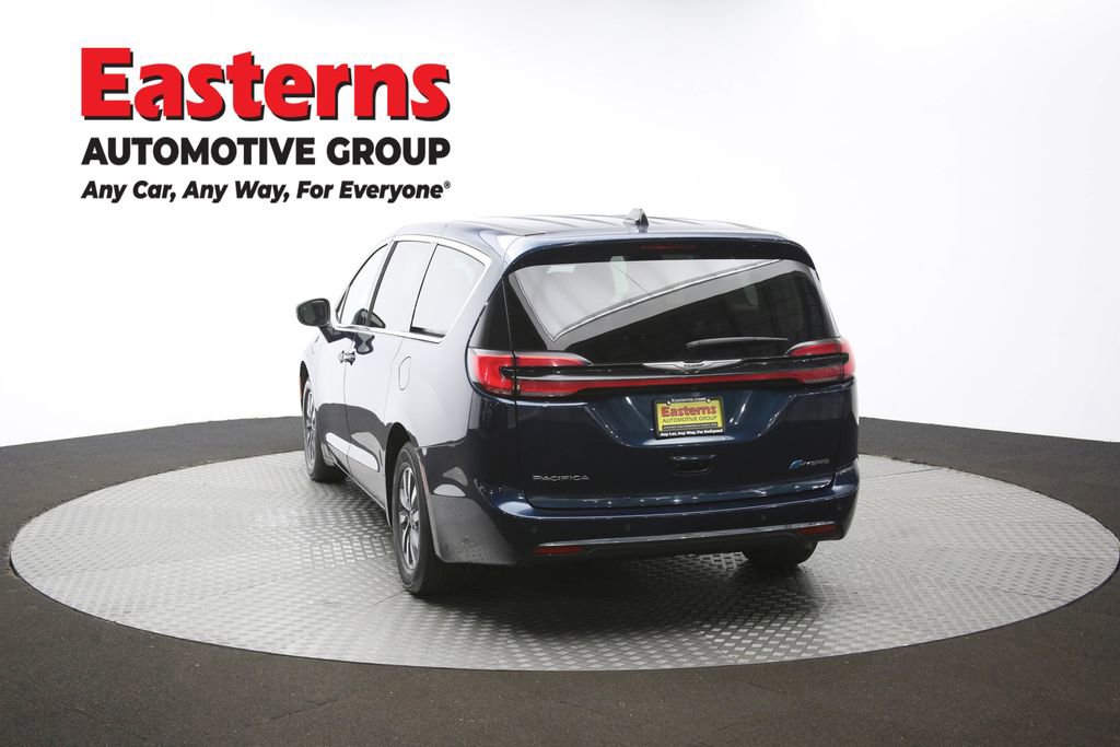 Used 2023 Chrysler Pacifica Touring-L FWD image 38