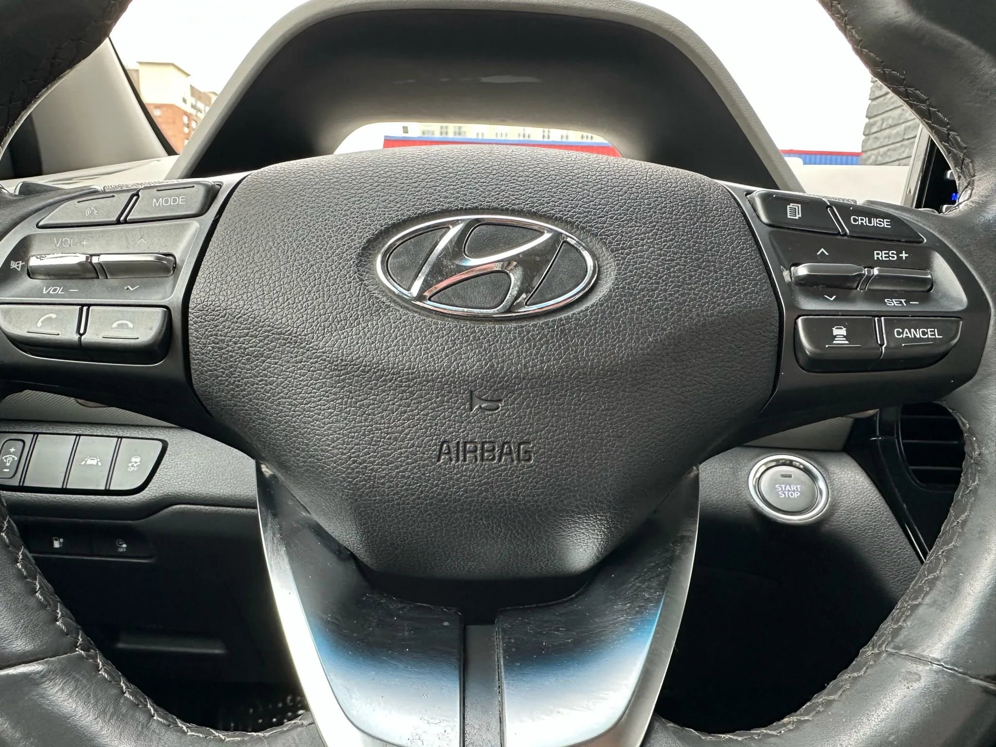 Used 2020 Hyundai Ioniq SE image 13