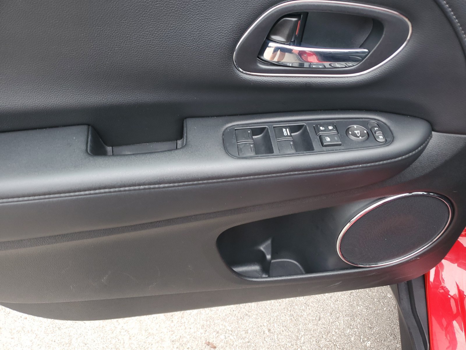 Used 2016 Honda HR-V EX-L image 21