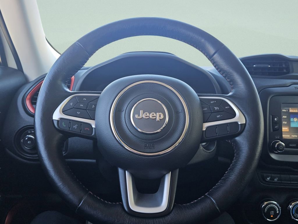 Used 2017 Jeep Renegade Trailhawk AWD/4WD image 28