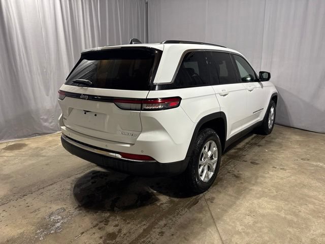 Used 2024 Jeep Grand Cherokee Limited AWD/4WD image 27