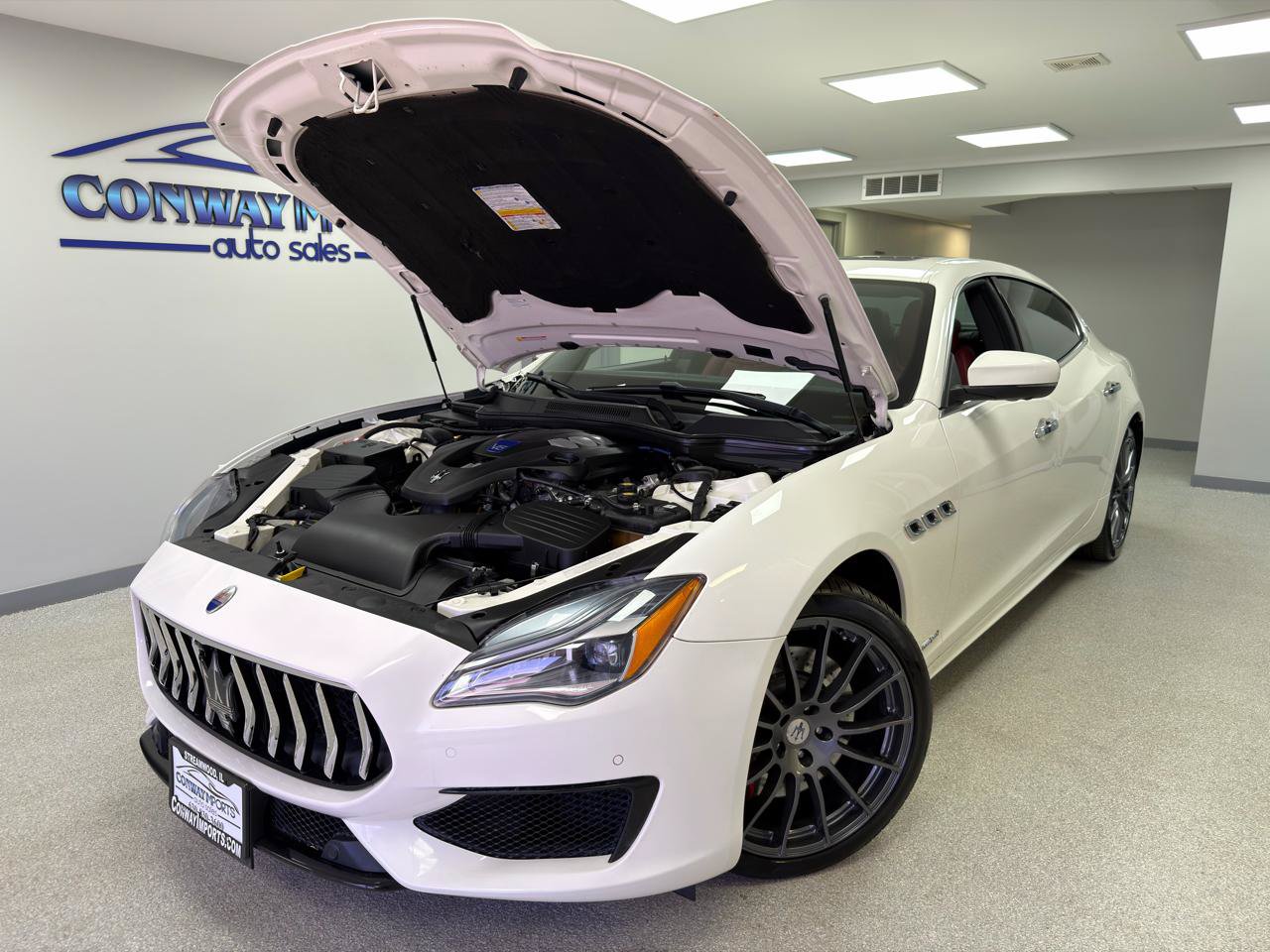 Used 2018 Maserati Quattroporte S GranSport Q4 AWD/4WD image 34