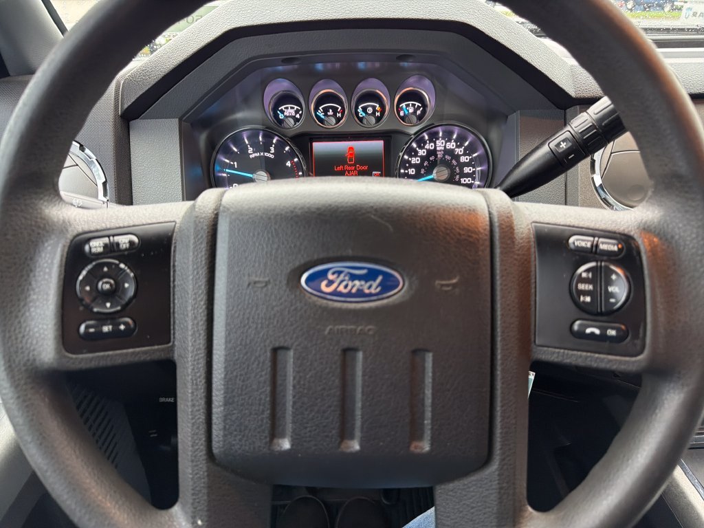 Used 2011 Ford F250 XLT w/ XLT Premium Pkg AWD/4WD image 8