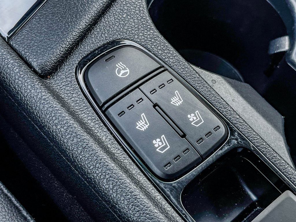 Used 2022 Kia Niro EX Premium image 44