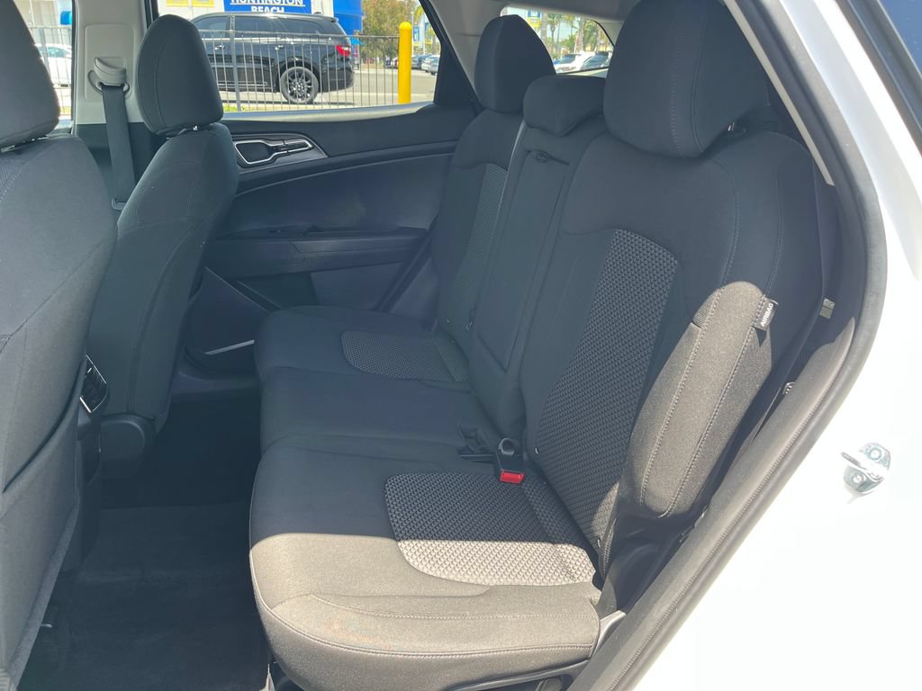 Used 2024 Kia Sportage LX FWD image 25