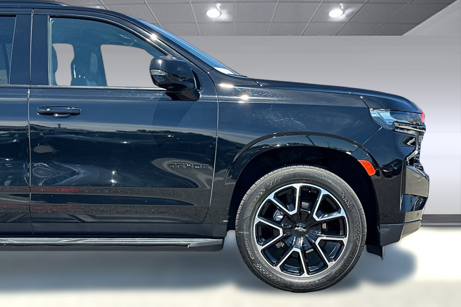 Used 2021 Chevrolet Tahoe RST w/ Luxury Package AWD/4WD image 37