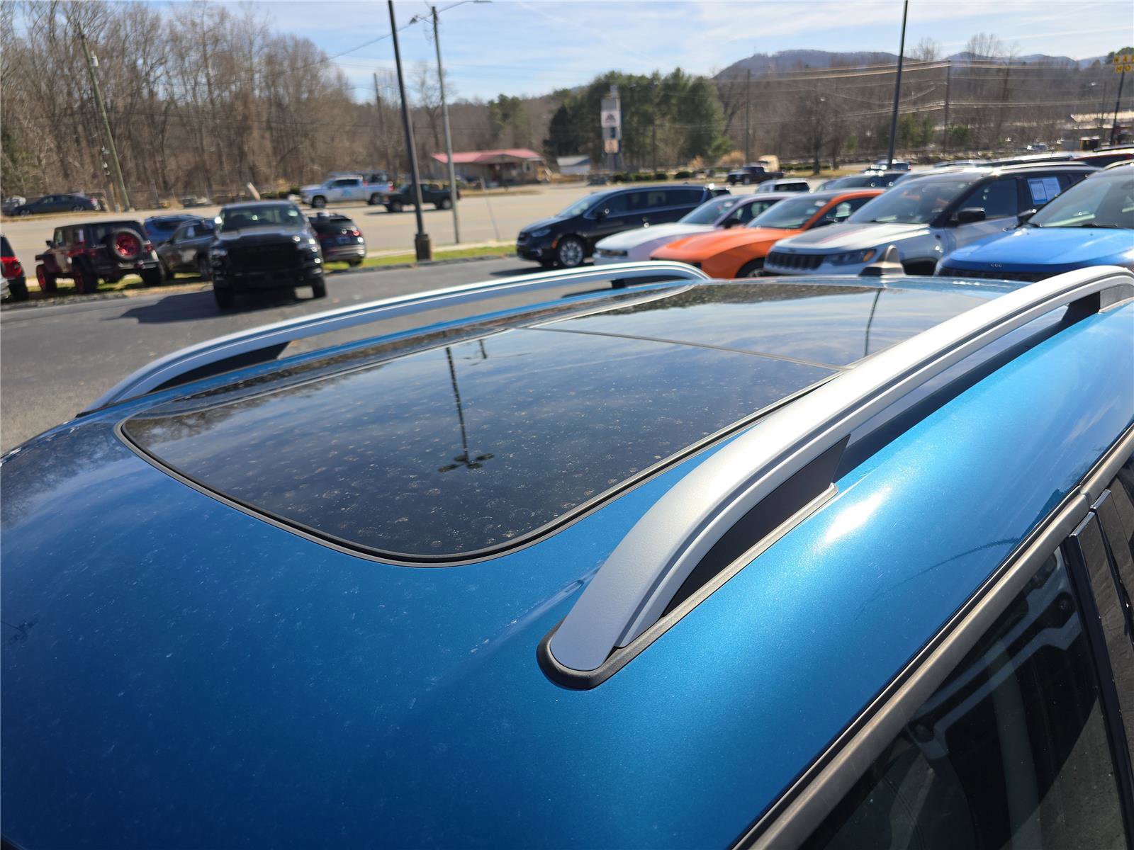 Used 2021 MINI Cooper Countryman SE w/ Premium Package image 12