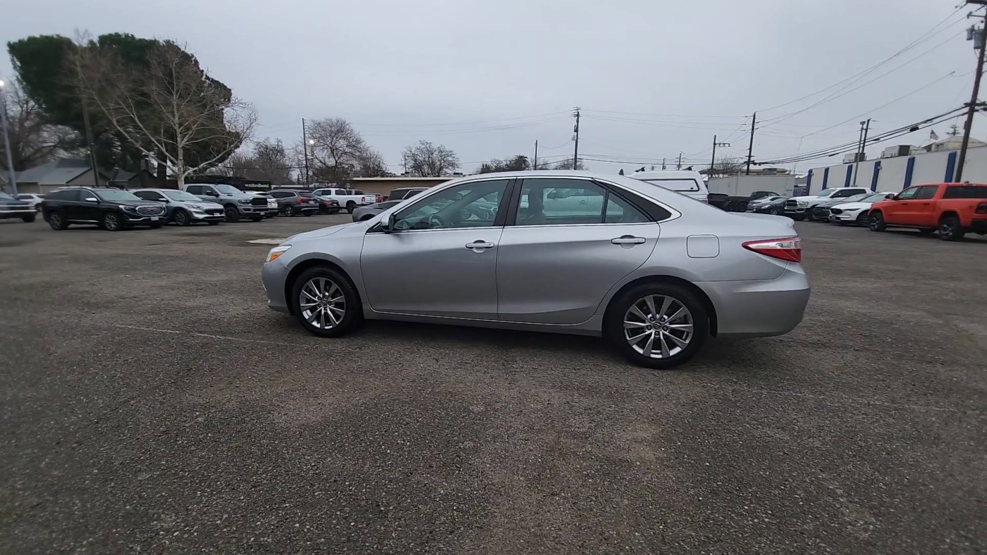 Used 2015 Toyota Camry XLE image 6