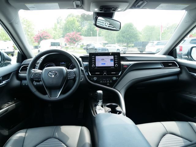 Used 2024 Toyota Camry SE w/ Convenience Package FWD image 18