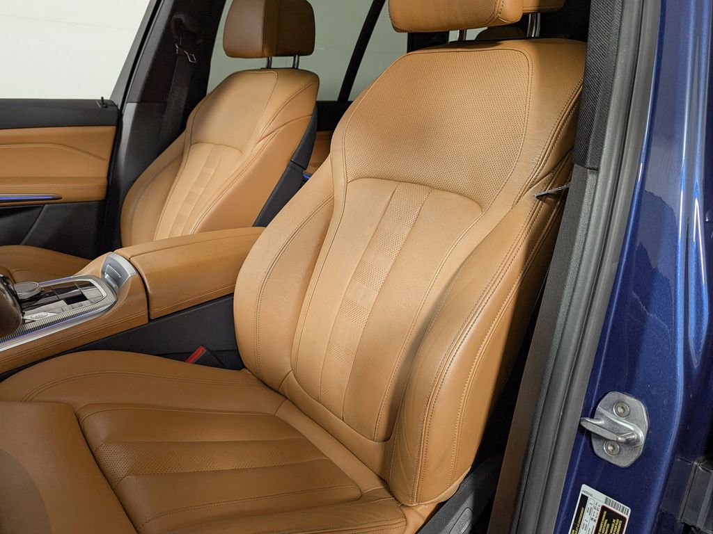 Used 2019 BMW X5 xDrive50i w/ M Sport Package image 18