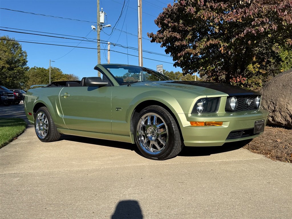 Used 2006 Ford Mustang GT RWD image 22