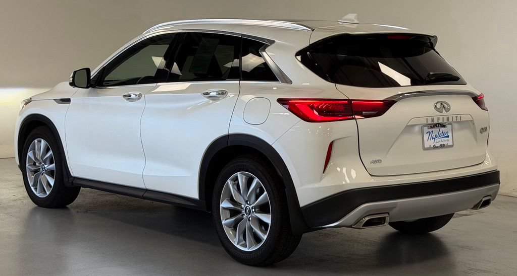 Used 2022 INFINITI QX50 Essential AWD/4WD image 4
