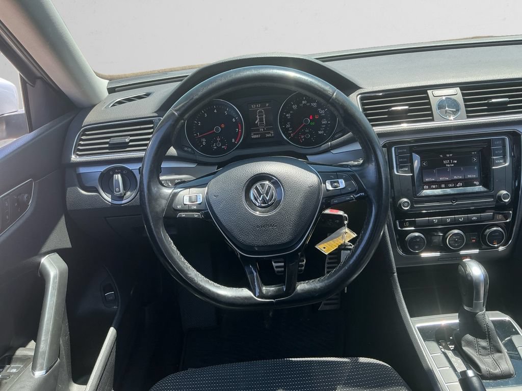 Used 2016 Volkswagen Passat 1.8T R-Line FWD image 12