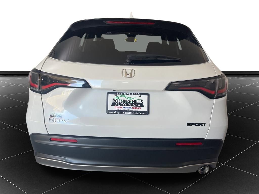 Used 2024 Honda HR-V Sport image 4