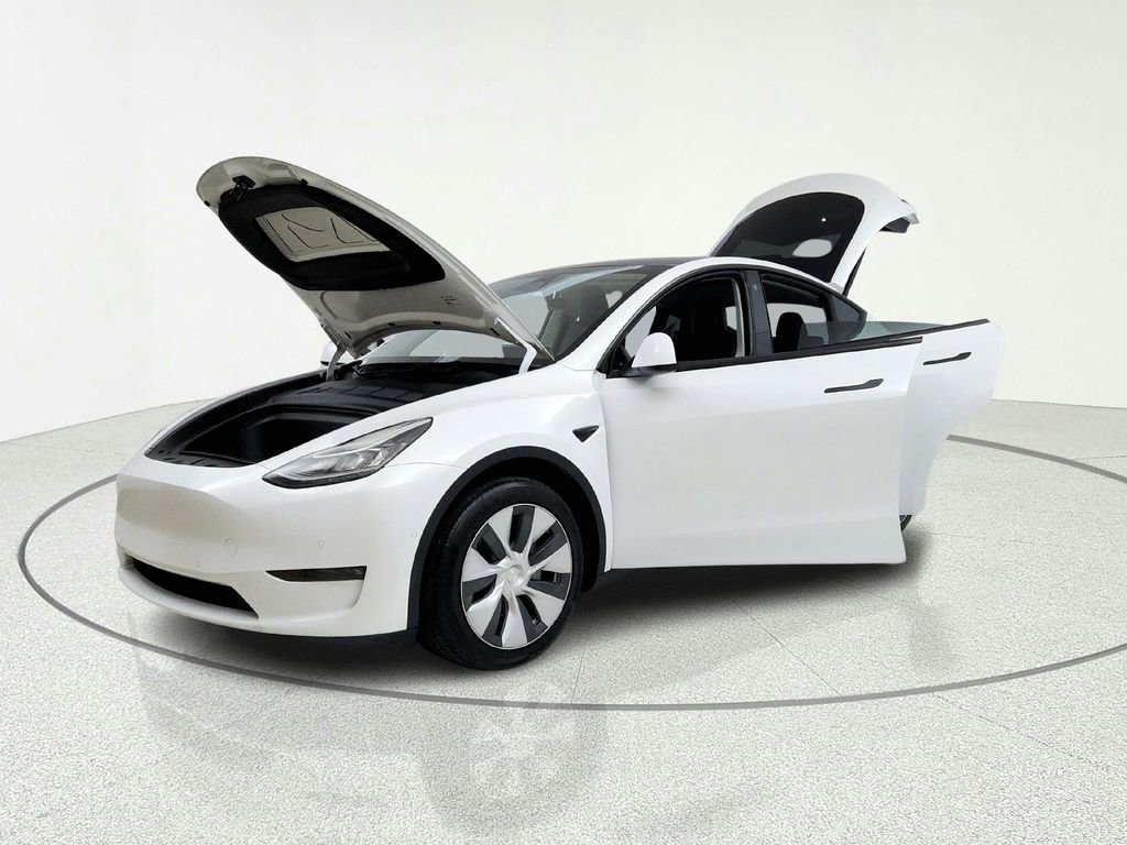 Used 2022 Tesla Model Y Long Range AWD/4WD image 10