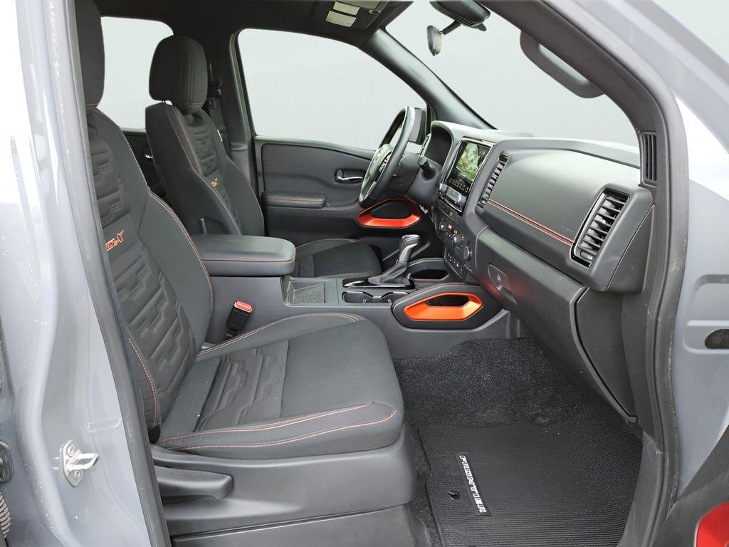 Used 2024 Nissan Frontier Pro-X w/ Pro Convenience Package image 31