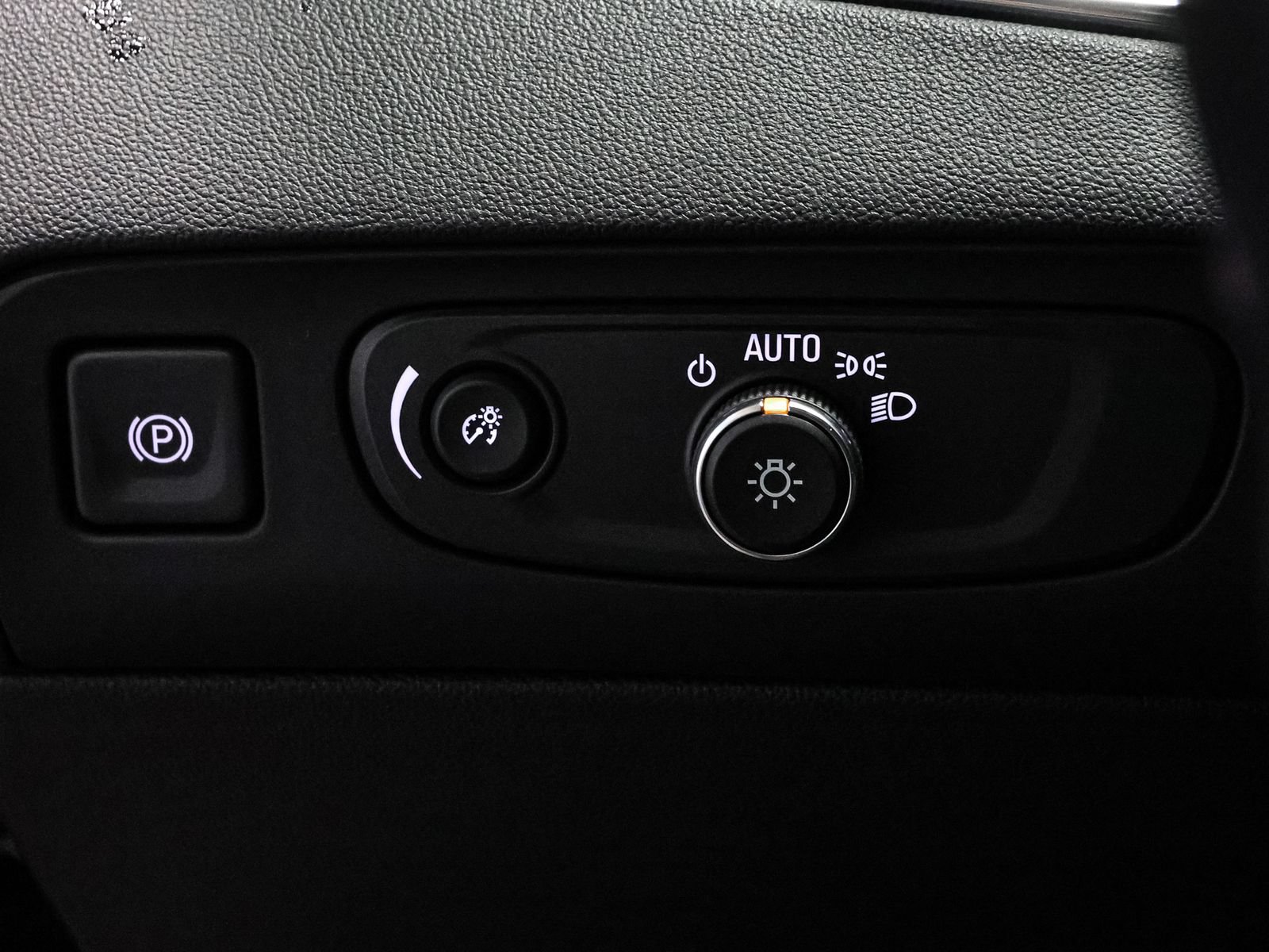 Used 2020 Buick Enclave Essence AWD/4WD image 32