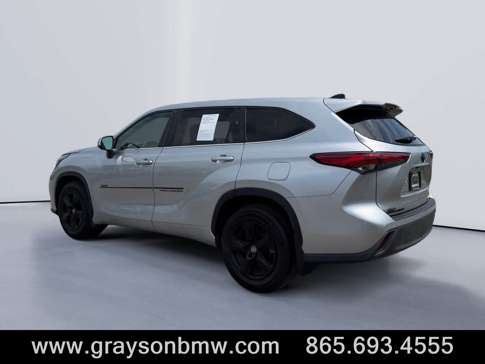 Used 2023 Toyota Highlander L FWD image 5