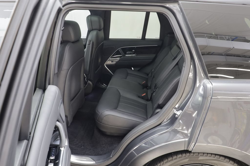 Certified 2024 Land Rover Range Rover SE AWD/4WD image 15