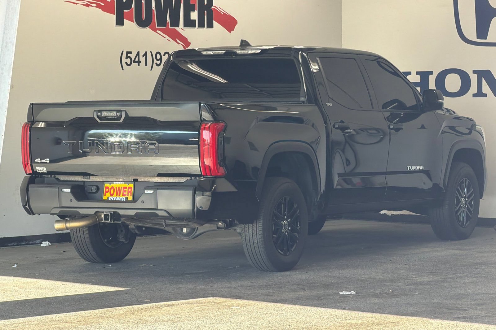 Used 2024 Toyota Tundra SR5 w/ SR5 Convenience Package AWD/4WD image 3