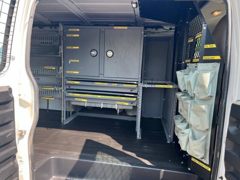 Used 2012 Chevrolet Express 2500 RWD image 9