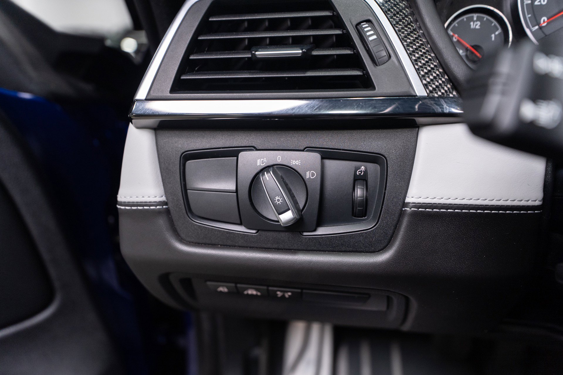 Used 2020 BMW M4 Convertible w/ Executive Package image 84