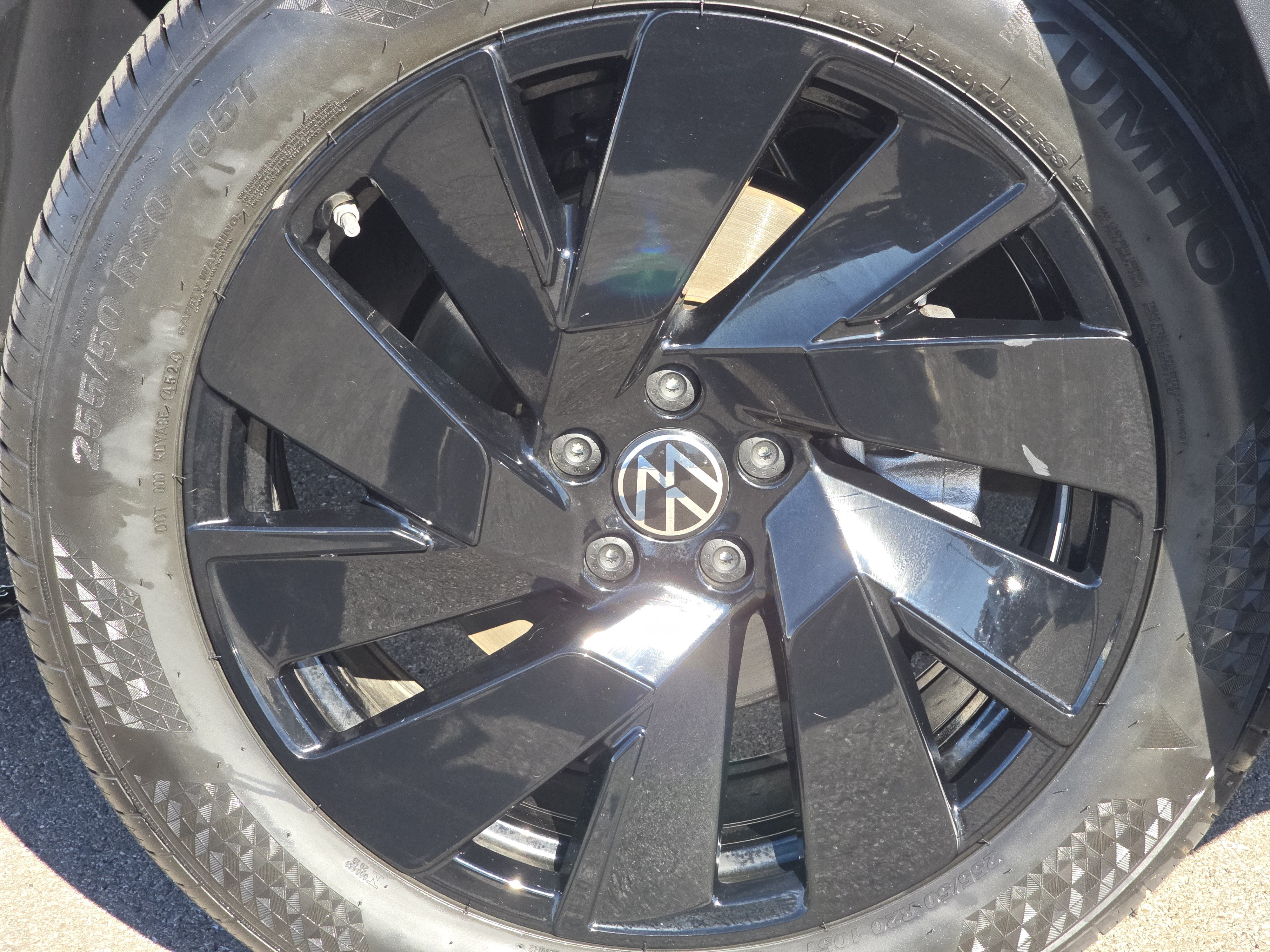 Certified 2025 Volkswagen Atlas SE AWD/4WD image 14
