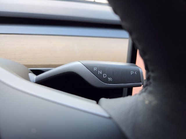 Used 2024 Tesla Model Y Long Range AWD/4WD image 40