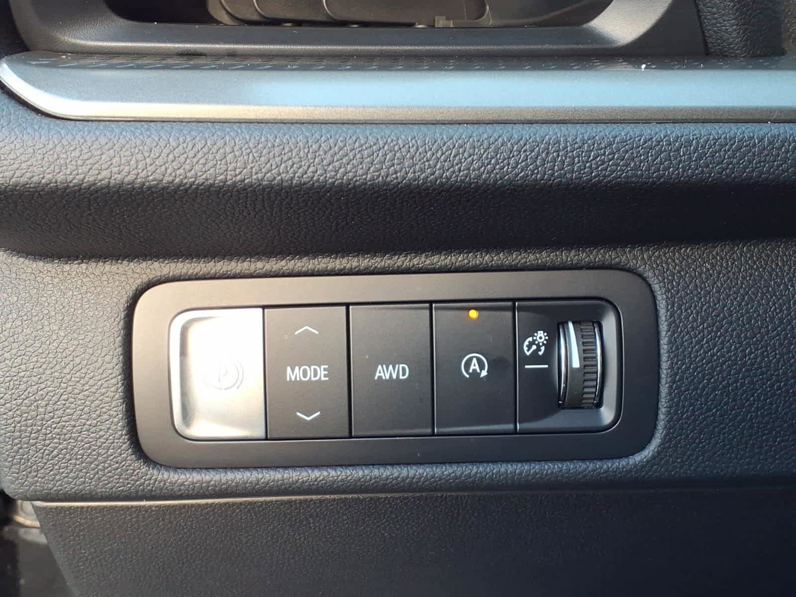Used 2026 Chevrolet Traverse LT AWD/4WD image 11