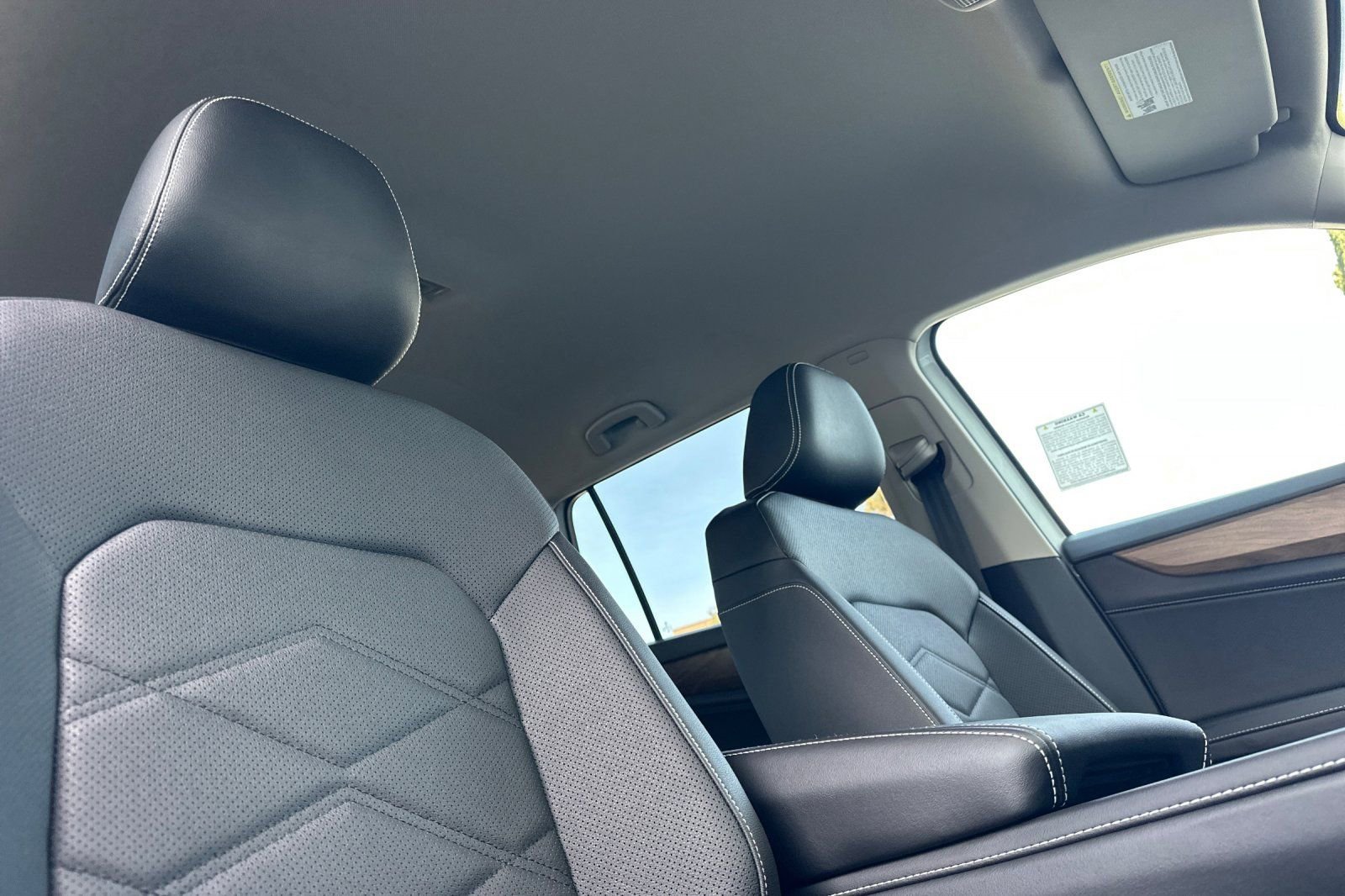 New 2026 Volkswagen Atlas SE image 16