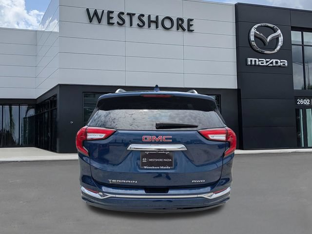 Used 2023 GMC Terrain Denali w/ Denali Premium Package AWD/4WD image 4