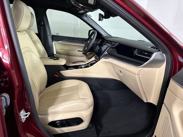 Used 2022 Jeep Grand Cherokee Limited 4xe w/ Luxury Tech Group II image 28