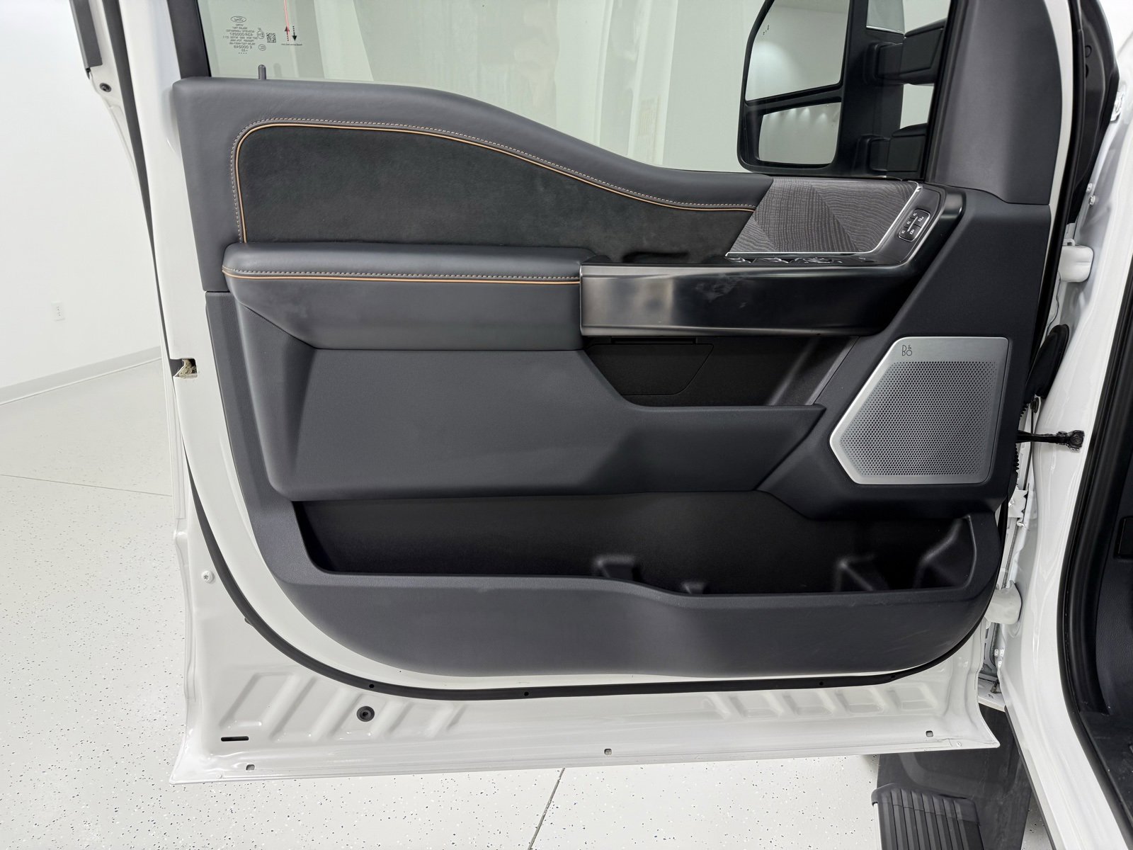 Used 2023 Ford F450 Platinum image 14