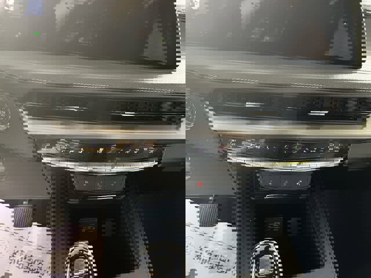 Used 2025 Cadillac XT4 Premium Luxury image 20