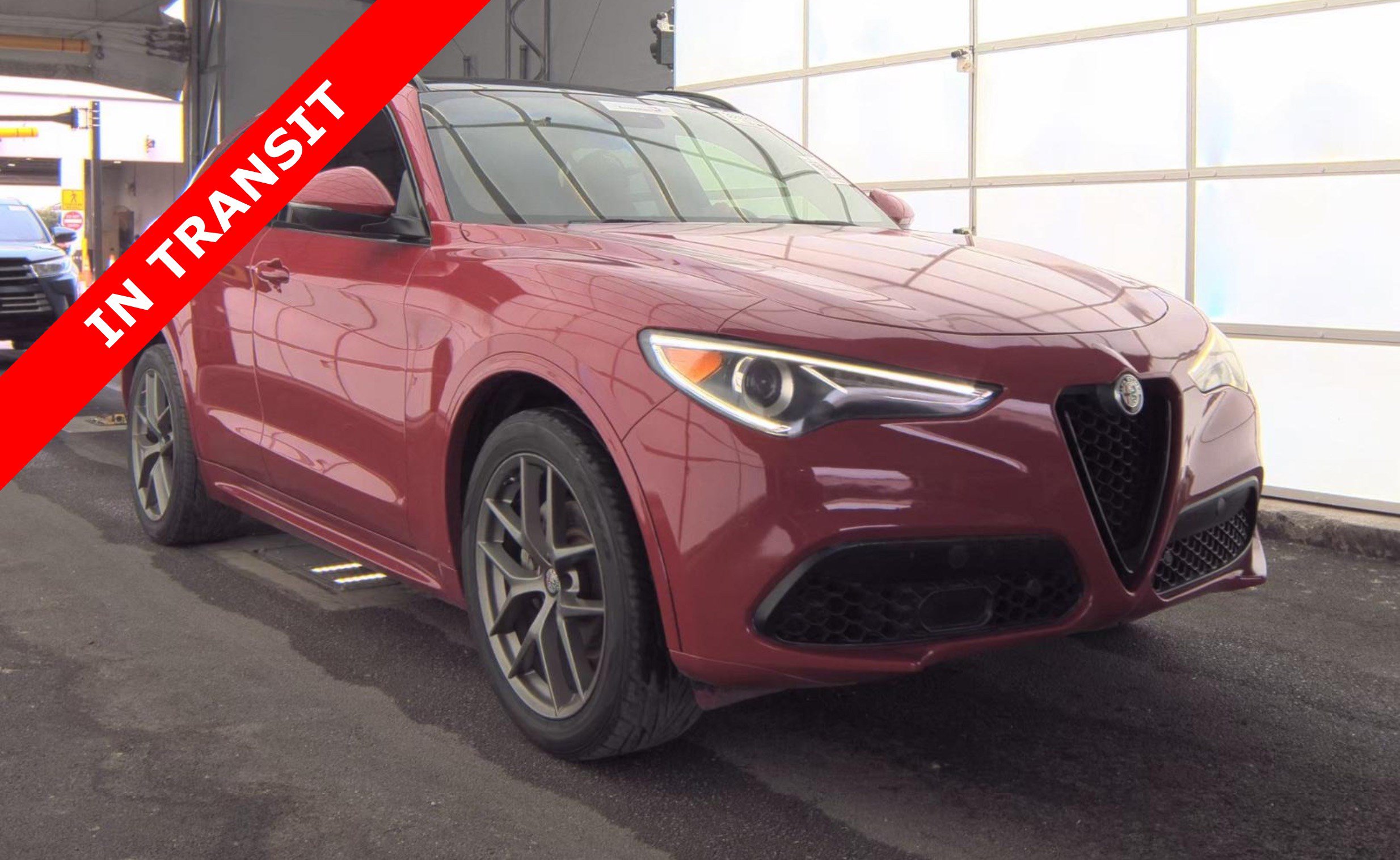 Used 2018 Alfa Romeo Stelvio Ti AWD/4WD image 5