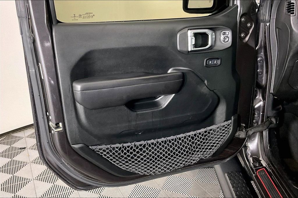 Used 2018 Jeep Wrangler Unlimited Rubicon AWD/4WD image 24